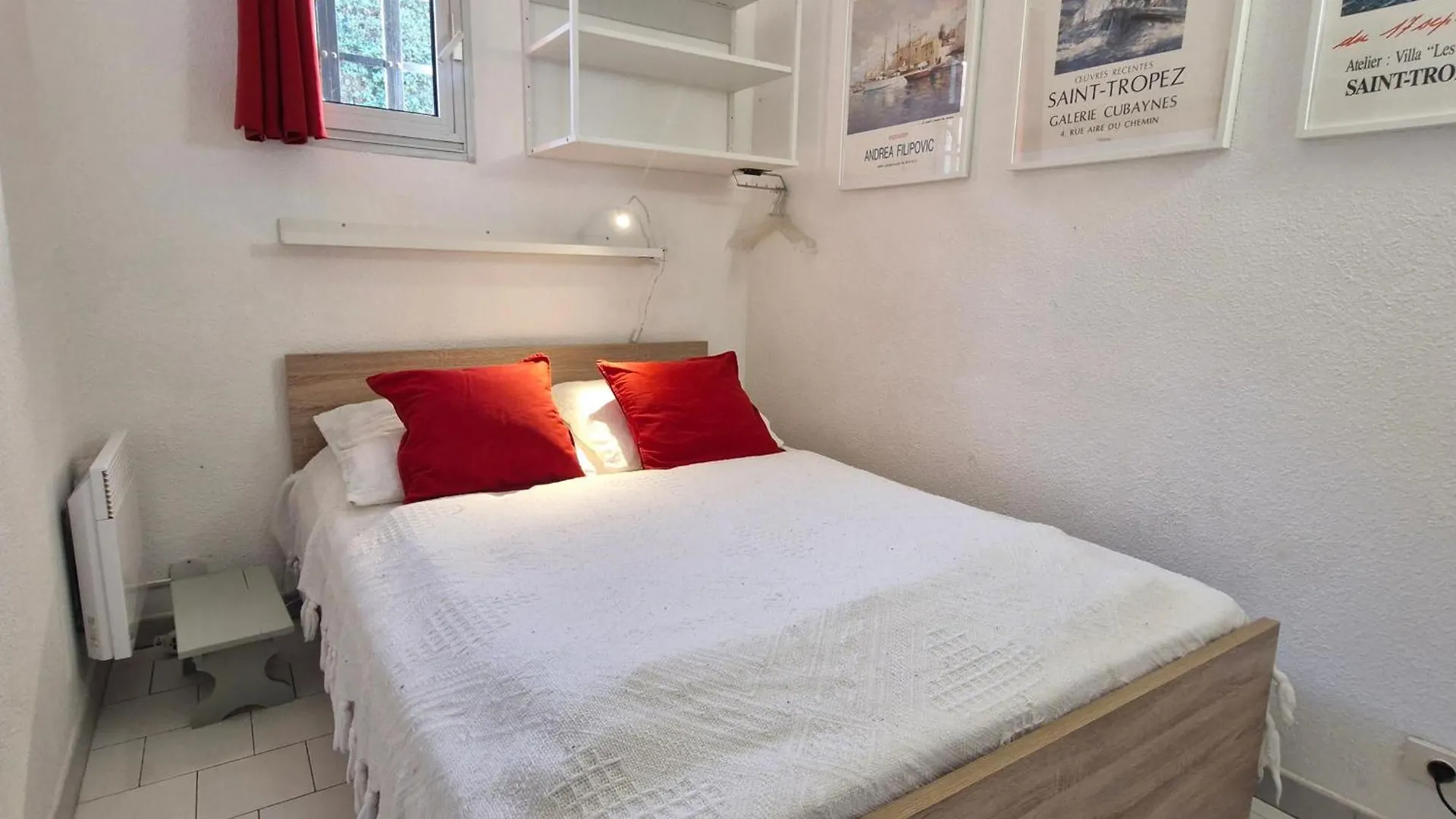 Appartement 3 Pieces Avec Balcon Et Acces Plage A Sainte-Maxime - Fr-1-780-55