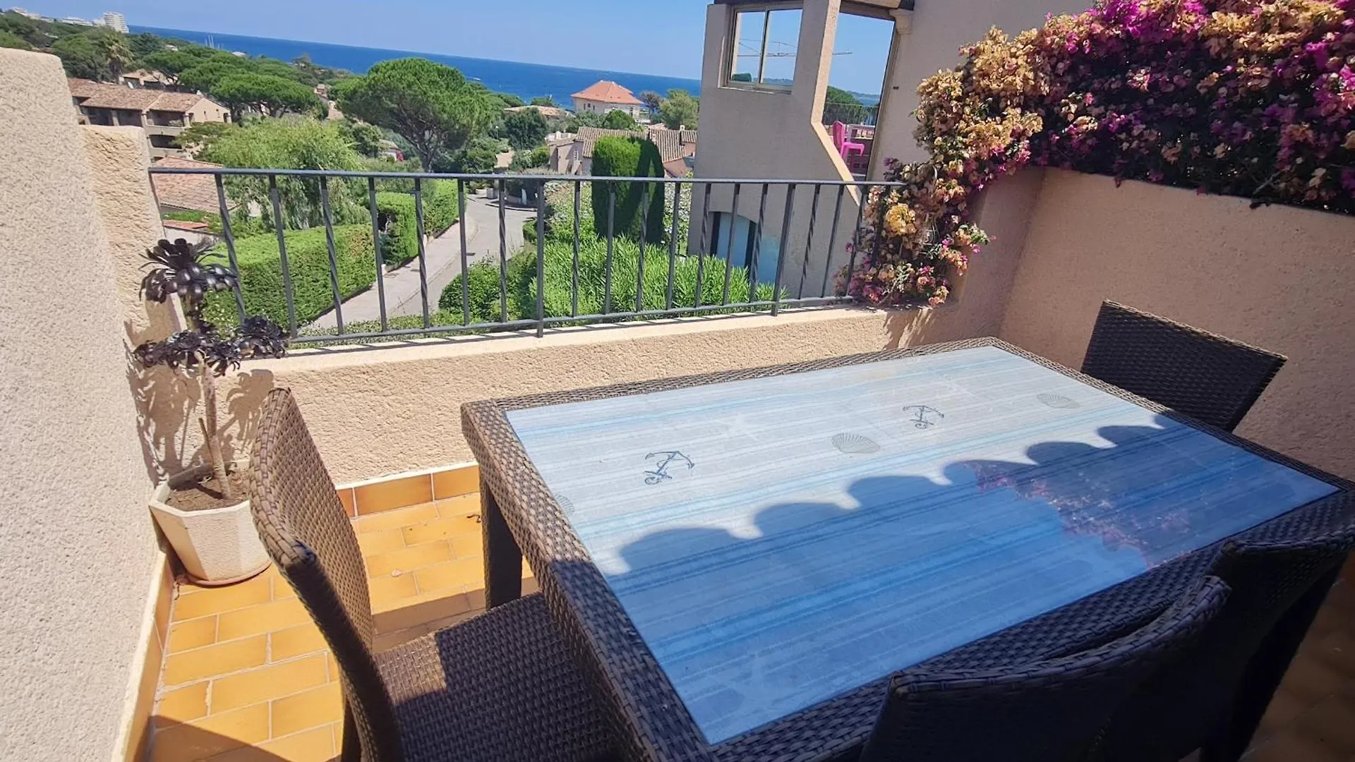 Apartment Appartement 3 Pieces Avec Balcon Et Acces Plage A Sainte-Maxime - Fr-1-780-55